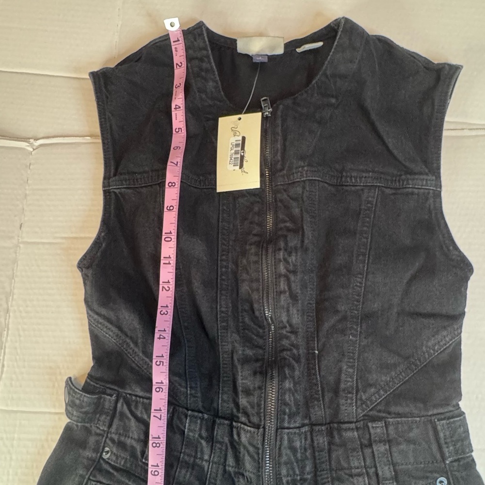 NWT Universal Thread Sleeveless Denim Jumpsuit Zip Front Coveralls Size 2 Black - Picture 9 of 14